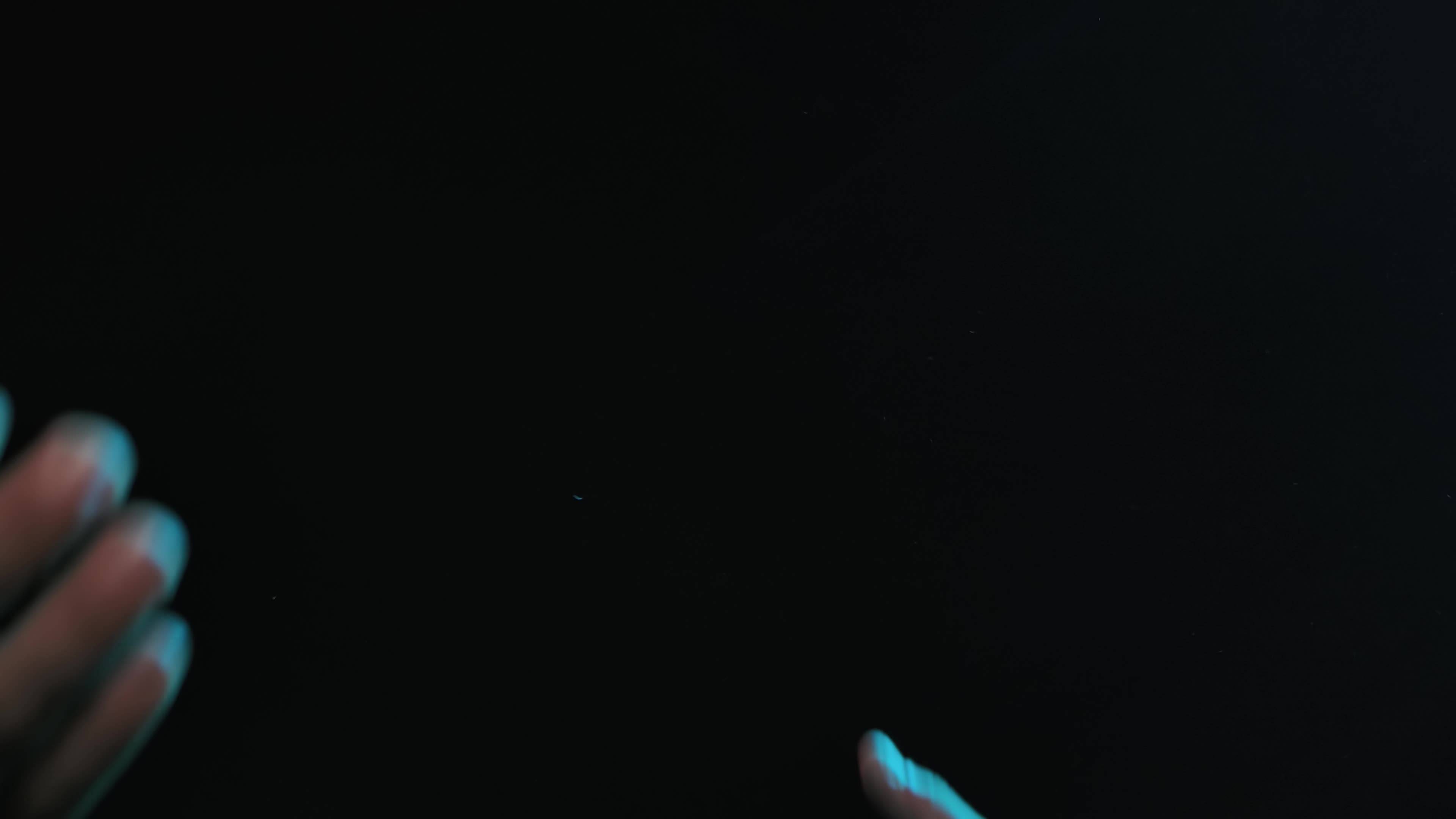 用力握手合作强大信念视频素材