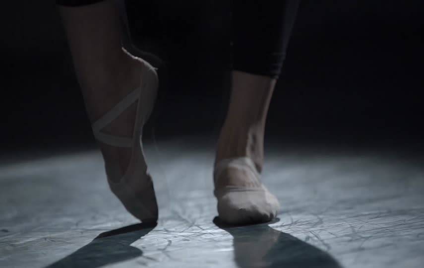 芭蕾舞脚步特写镜头视频素材